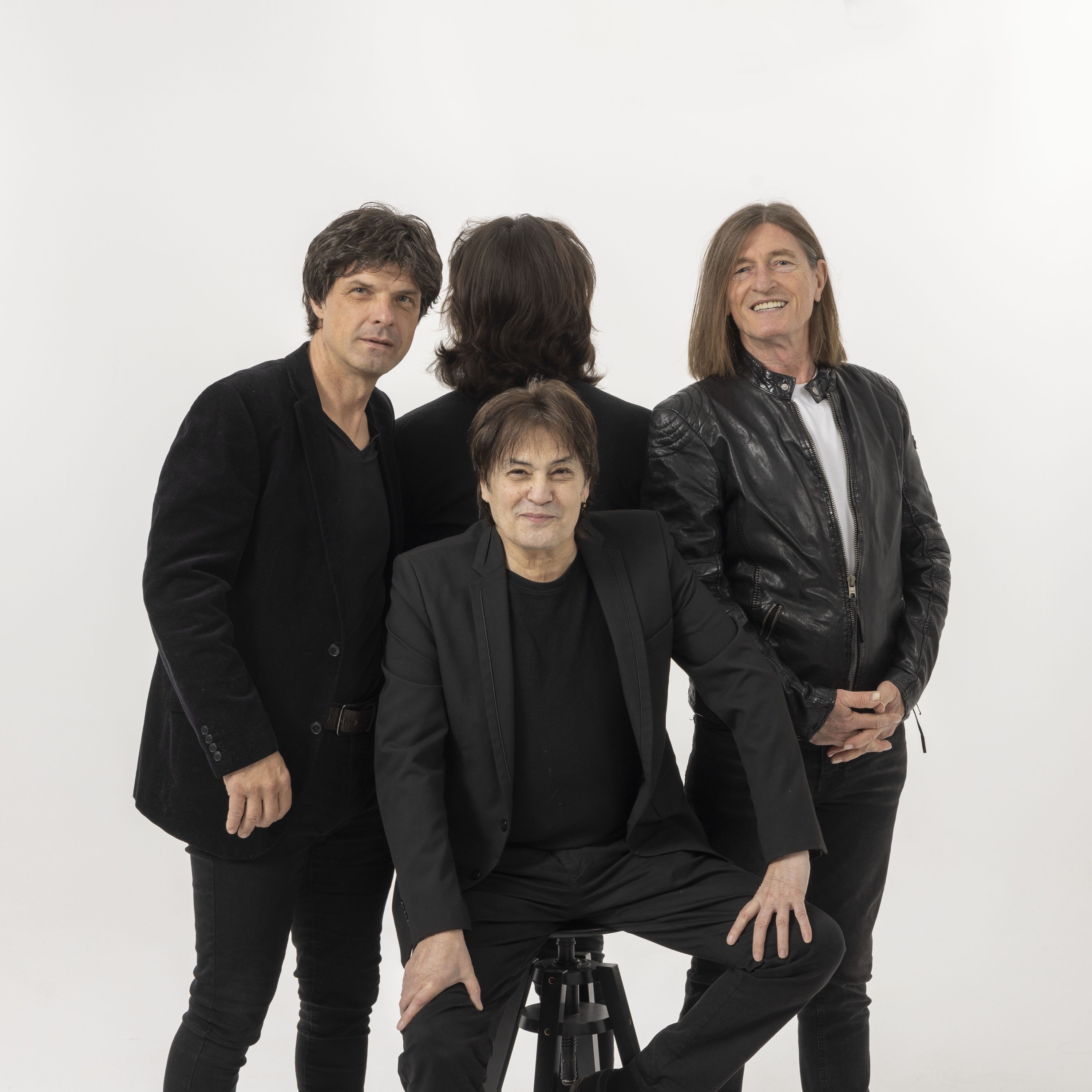 VLADO KALEMBER IN SREBRNA KRILA - AKO SVE TO NIJE LJUBAV