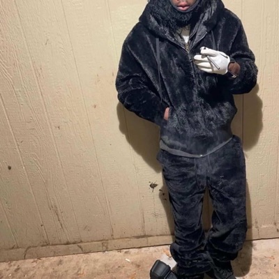 C4 (feat. Bermuda Yae & Pierre) - Single