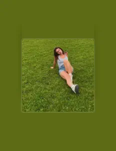 Hör dir Becca Reuben an, schau dir Musikvideos an, lies die Biografie, finde Tourdaten und mehr!