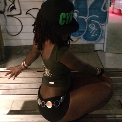 fine w i n e - Single