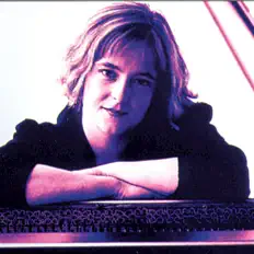 Listen to Sophie Yates, watch music videos, read bio, see tour dates & more!