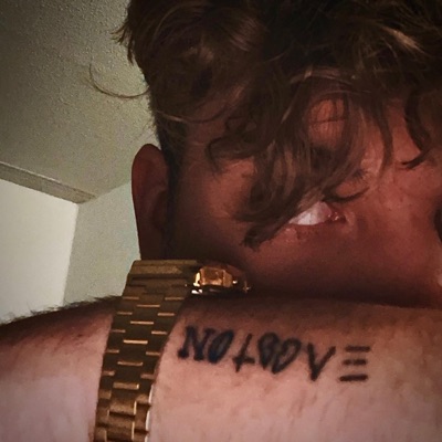 All your friends are fake - Single