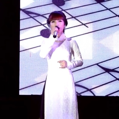 Con Đường Xưa Em Đi