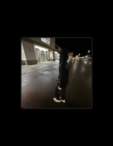Poslechněte si interpreta CMFS, sledujte hudební videa, přečtěte si životopis, podívejte se na data turné a další informace.
