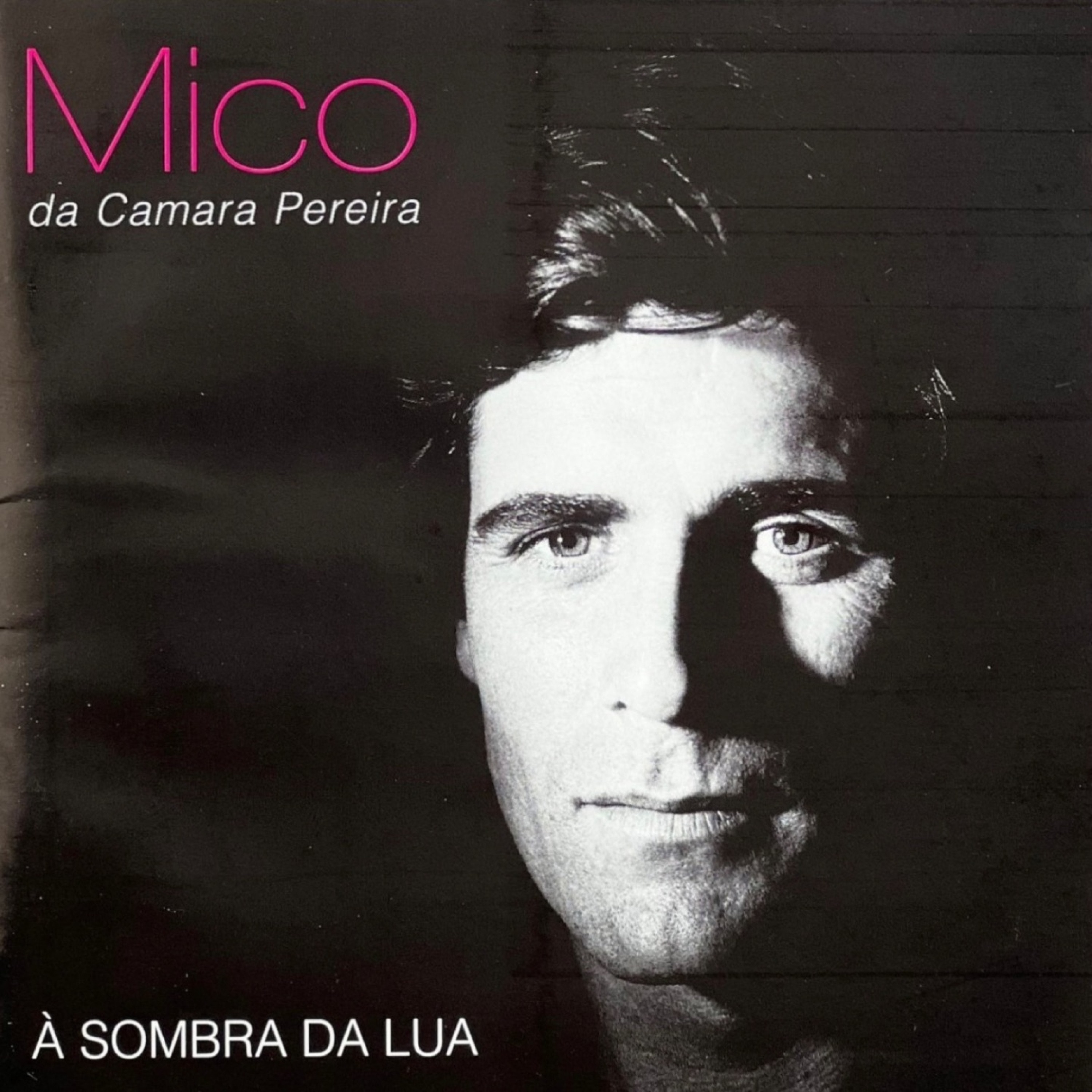 À Sombra da Lua (Da Camara Pereira)
