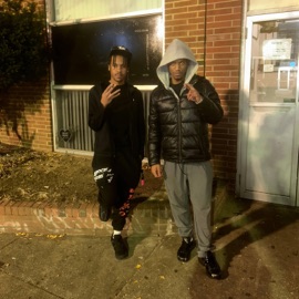 Tilt (feat. JAYG) 5Broke