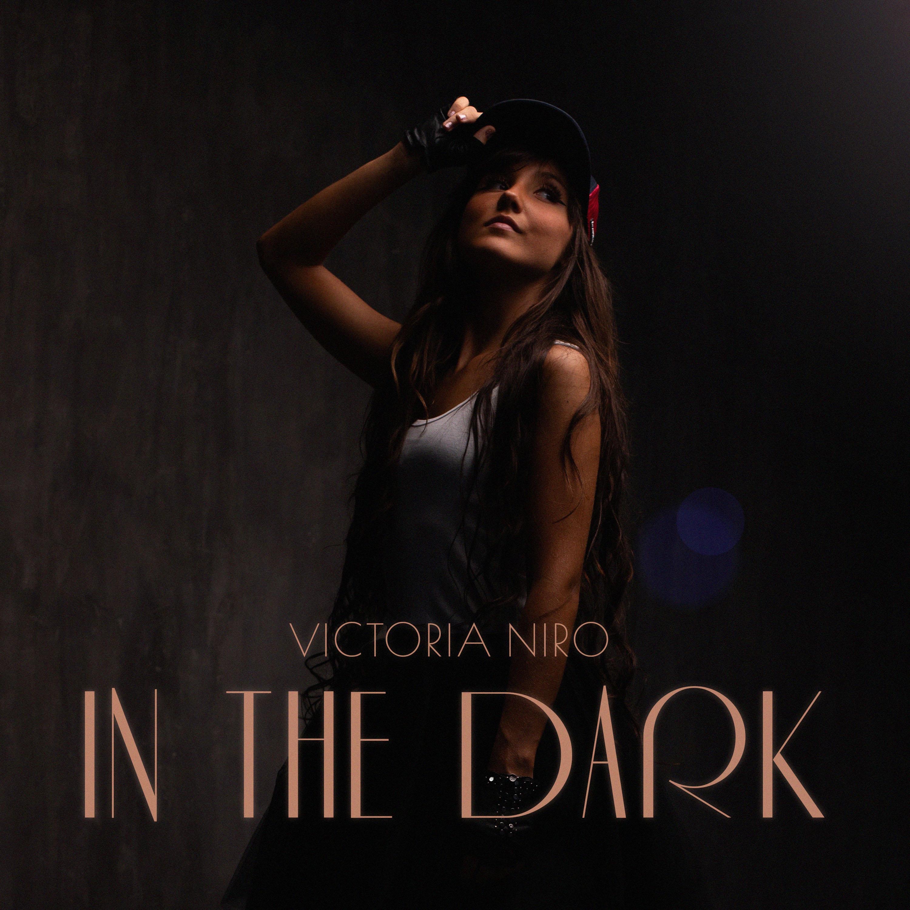 In the dark - Single