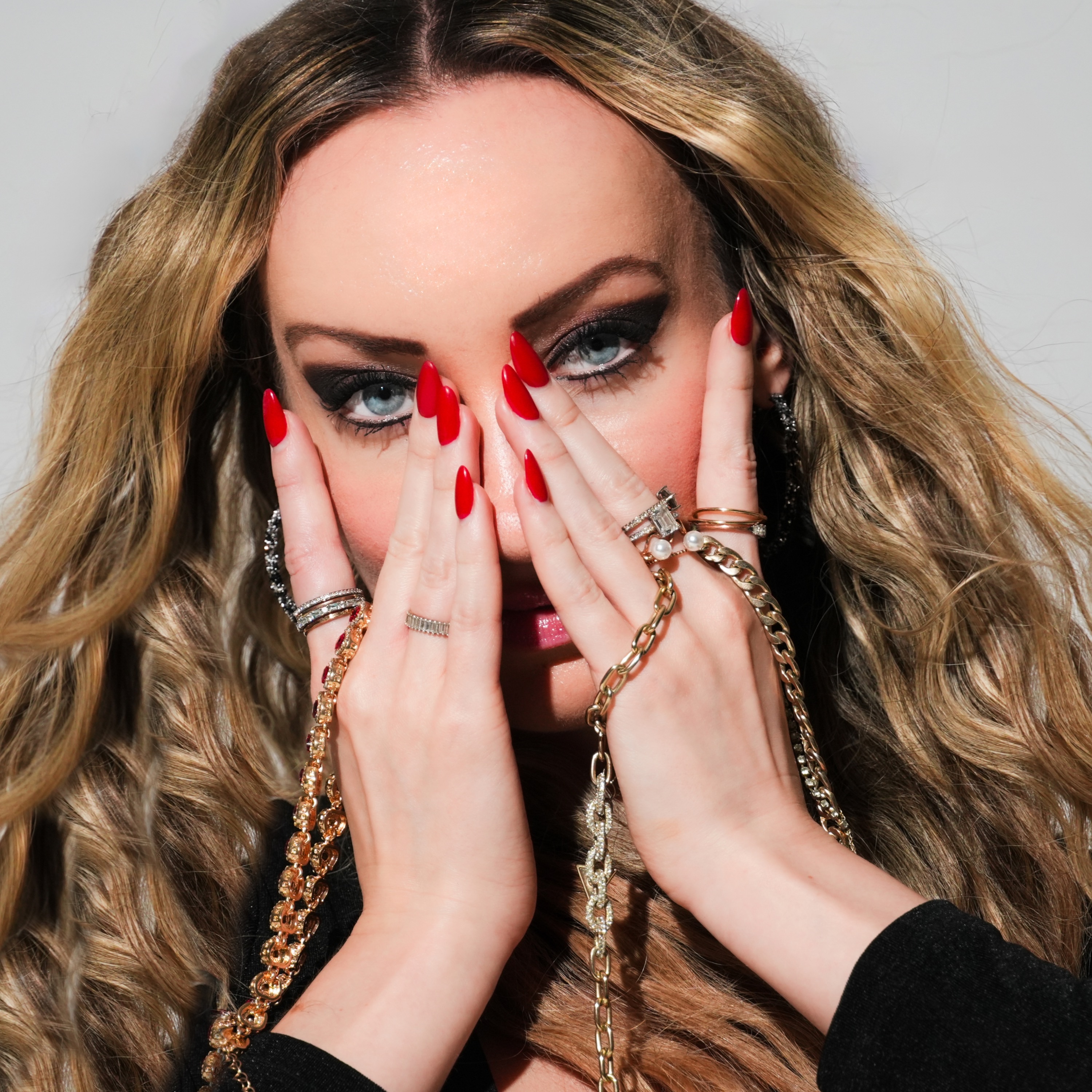 She's the Black Tide - Single