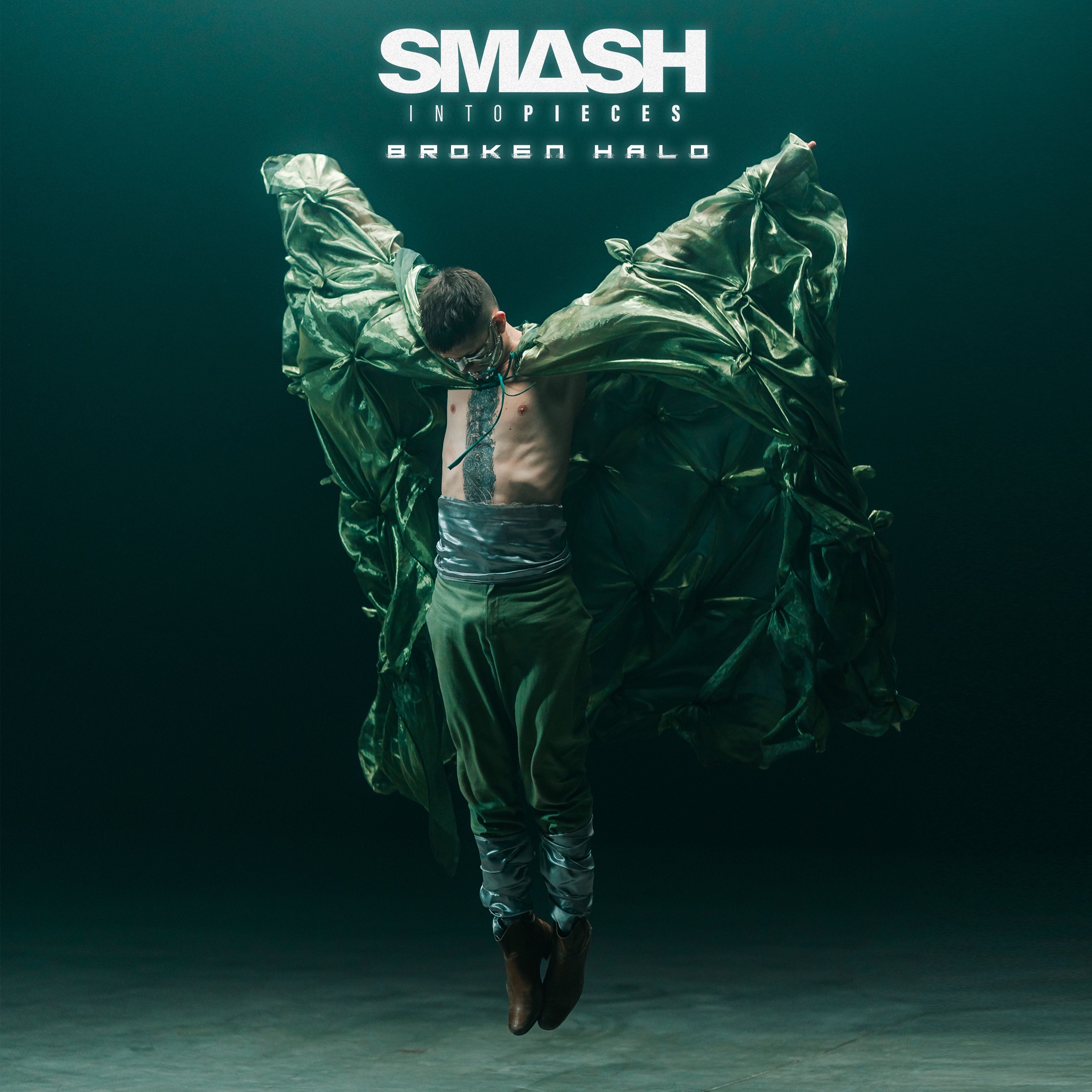SMASH INTO PIECES - Broken Halo