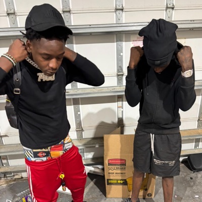 Different shit (feat. Mike larry & Stattic) - Single