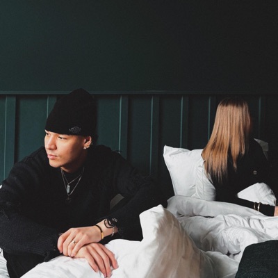 Yksin tääl - Single