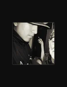 Ouça DE LA RMF, assista a videoclipes, leia a biografia, veja as datas das turnês e mais!