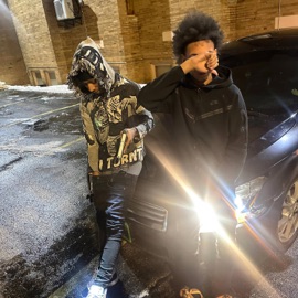 Running Laps (feat. Double R) 706 Praise