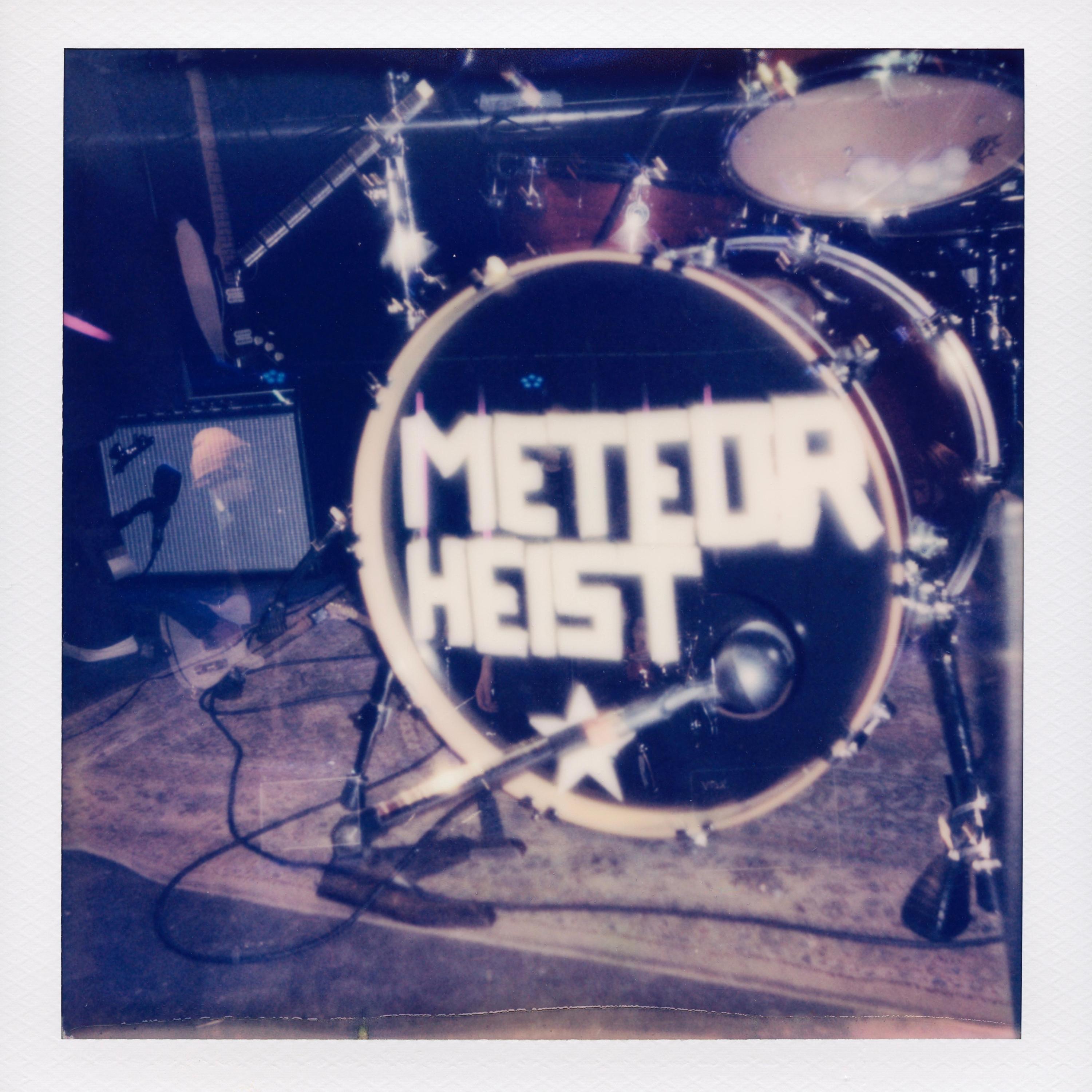 falling knife - Single