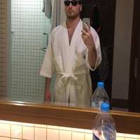 Cracked that bi$h (feat. Thankyougiuseppe) - Single - Popstr