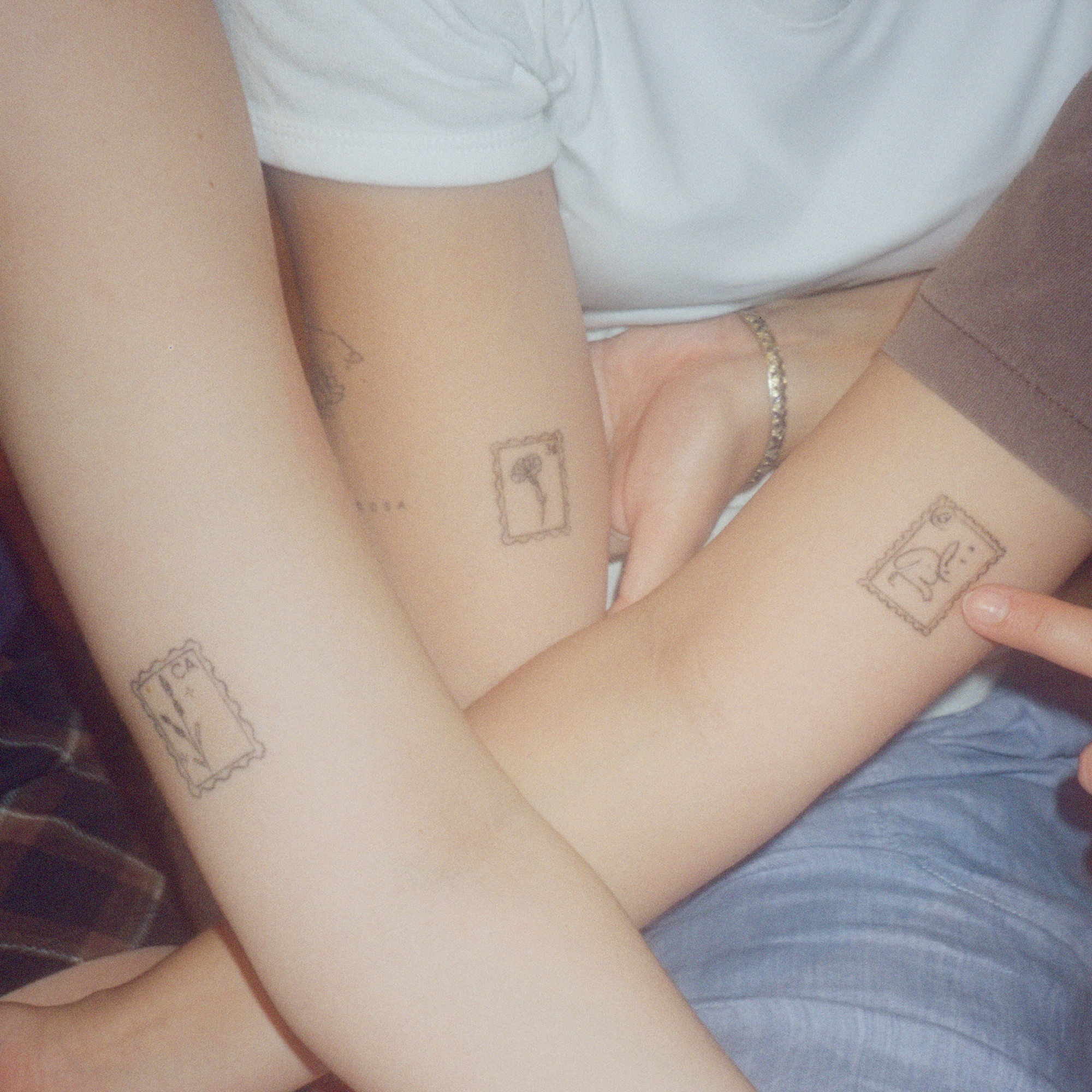 The Stamps - She Bangs The Drums