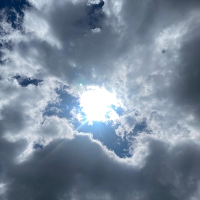 Still Trippin Over U (feat. Yahliq) - Single