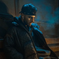 На остановке - Single - Azzi