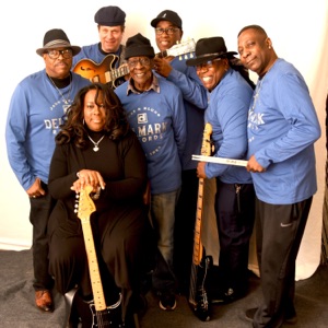 Sweet Home Chicago (feat. Bob Stroger & Carlise Guy)