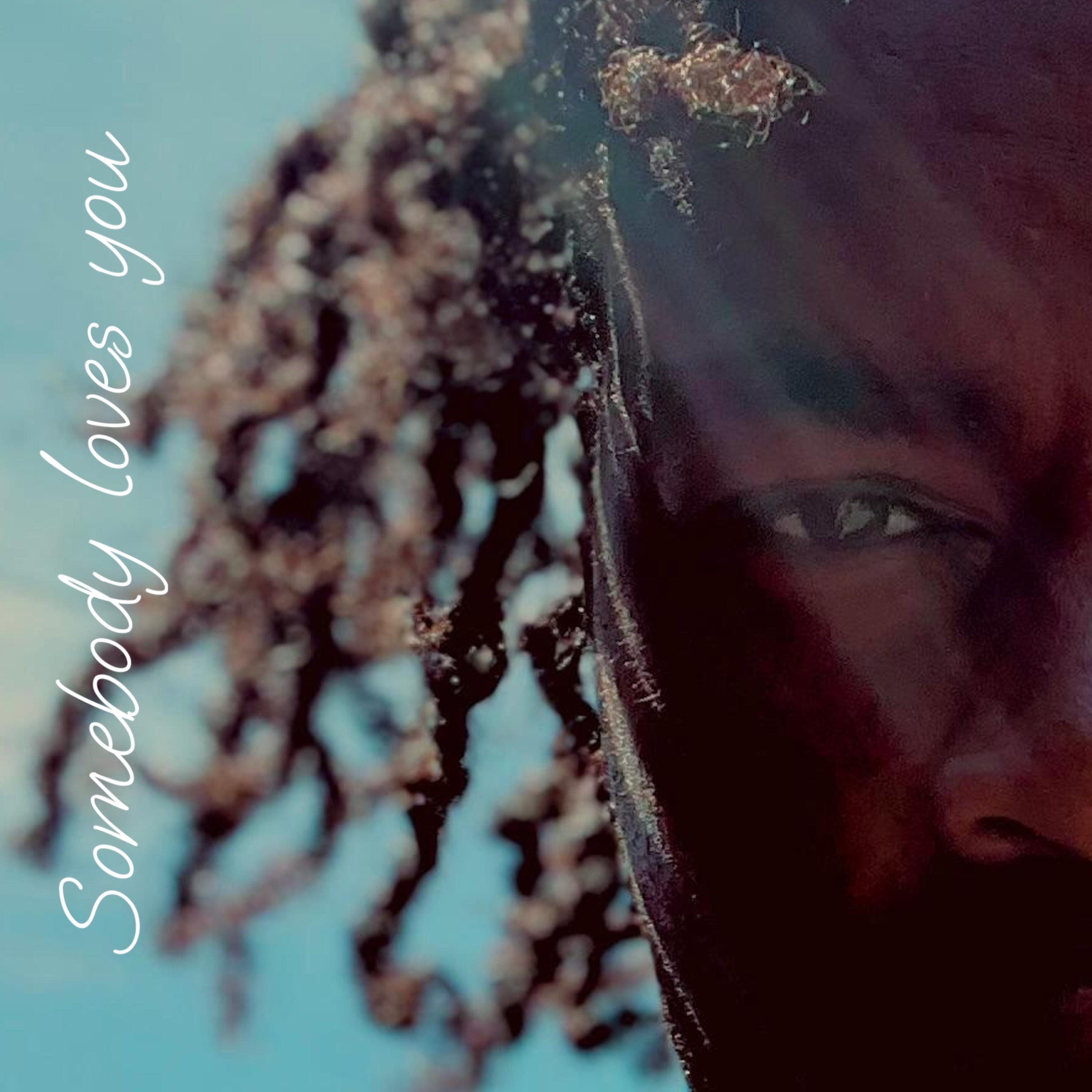 Somebody loves you - Single