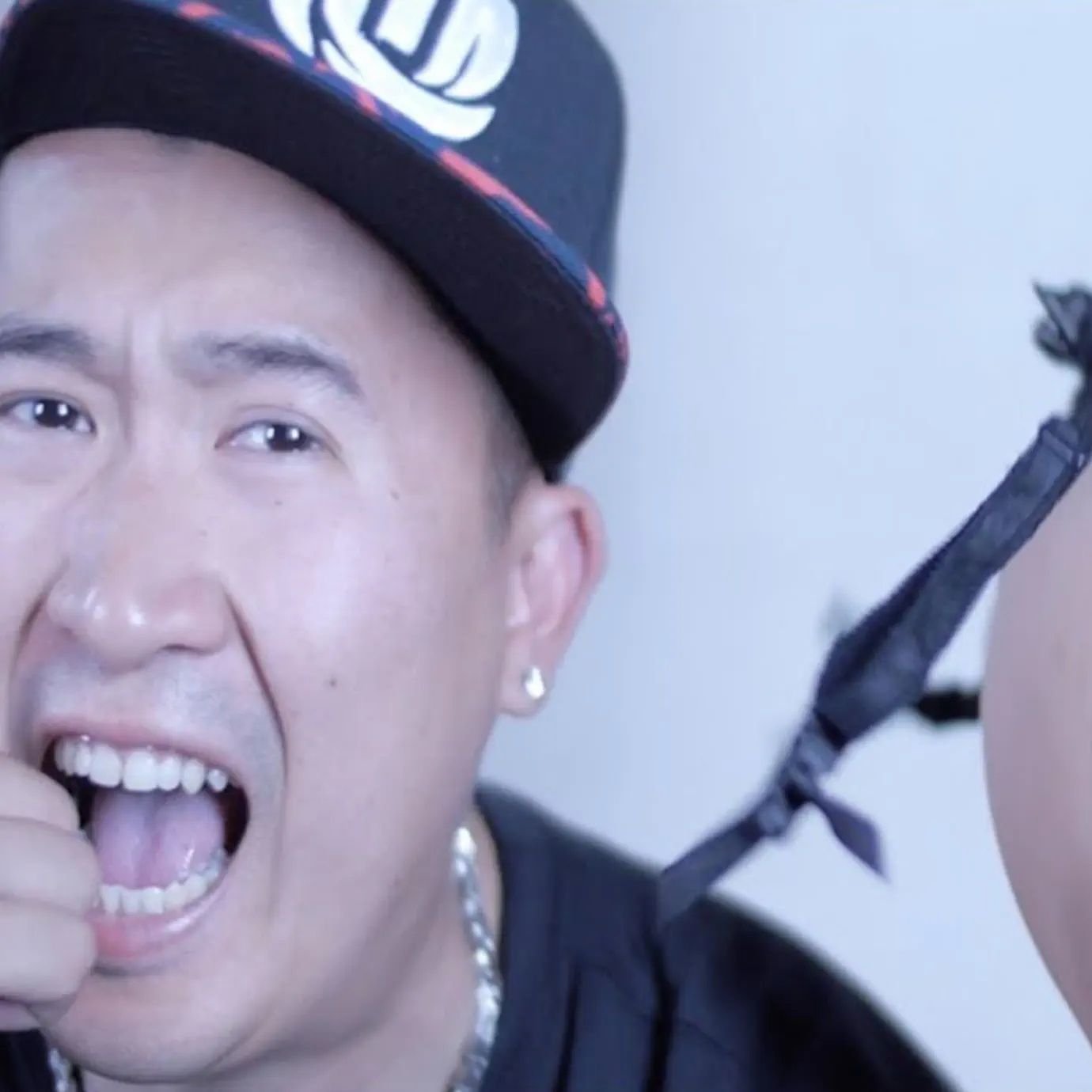 Listen to Gái Đít Bự (Remix) - Single by Huỳnh Hữu Khang & Trungmin.