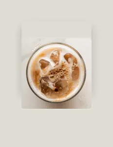 Escucha a BAMBEE, mira videos musicales, lee su biografía, consulta las fechas de las gira y más.