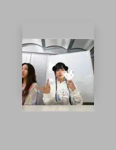 收听 Turtlecommercial、观看音乐视频、阅读小传、查看巡演日期等 ！