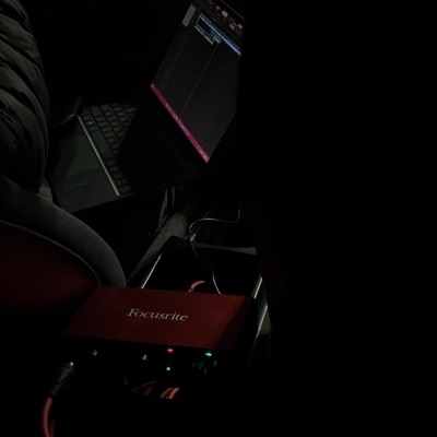 Yeah yeah(freestyle) (feat. Swangindatblatt) - Single