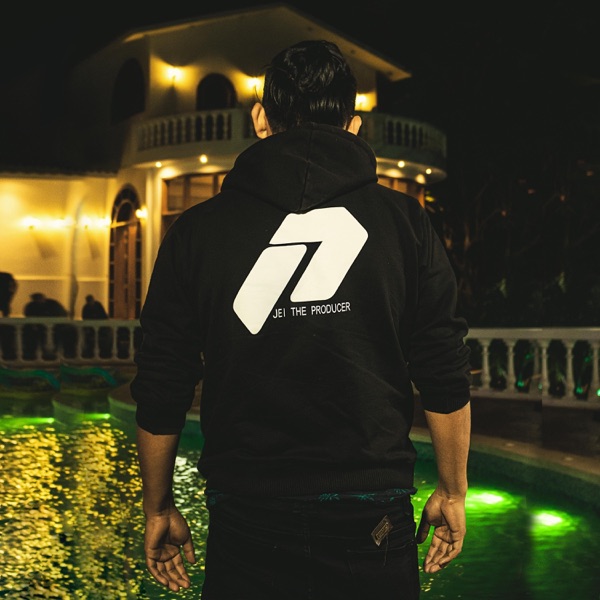 Sin Ti (feat. Ghezuz B)