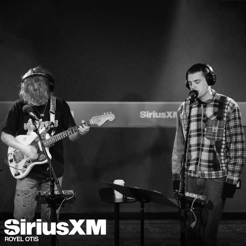 Meaning of Linger (SiriusXM Session) by Royel Otis