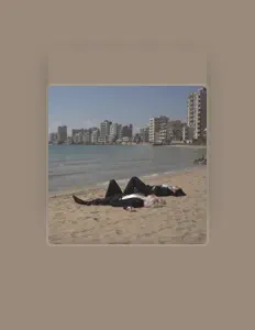 聆聽 VenesiaWorld、觀看音樂影片、閱讀小傳、查看巡演日期等！