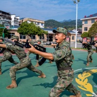 英雄的九地坚兵 - Single - 海之聲合唱團 & 曾彭飈