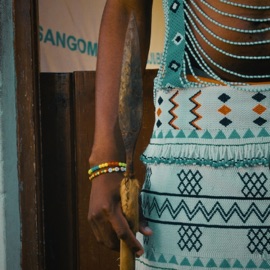 Izinyanya (feat. Flash Ikumkani) Zee Bee