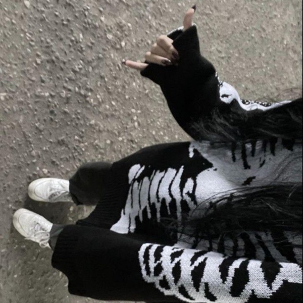 ur sweater (feat. kanjiru)