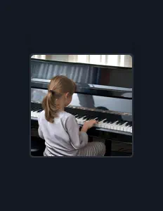 Listen to 淑清, watch music videos, read bio, see tour dates & more!