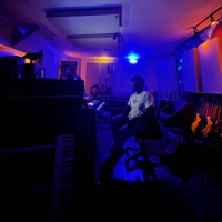 Don't be a stranger - Single - Ryan Allay