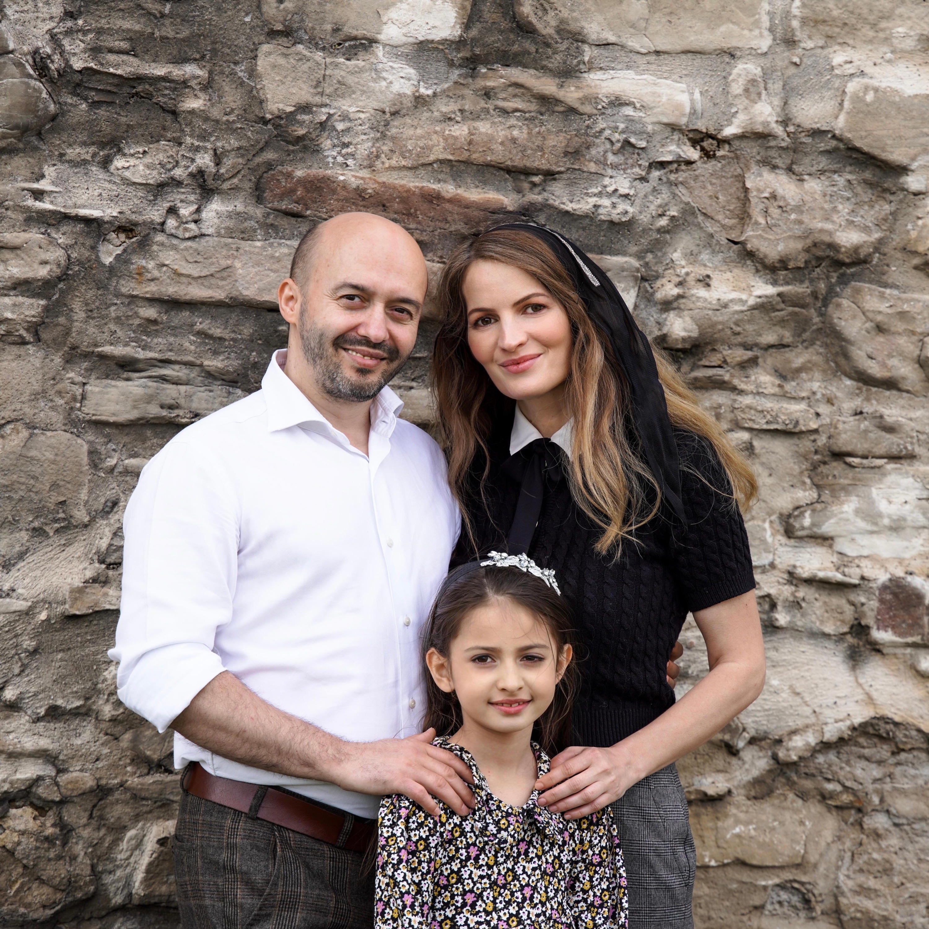 E-aproape o zi de plecare - Single