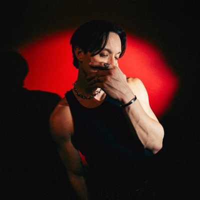 FREAKS (feat. jordn day) - Single