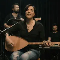 Kan Çiçekleri — Özlem Özdil