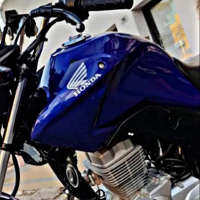 TITAN (Radio Edit) - Single