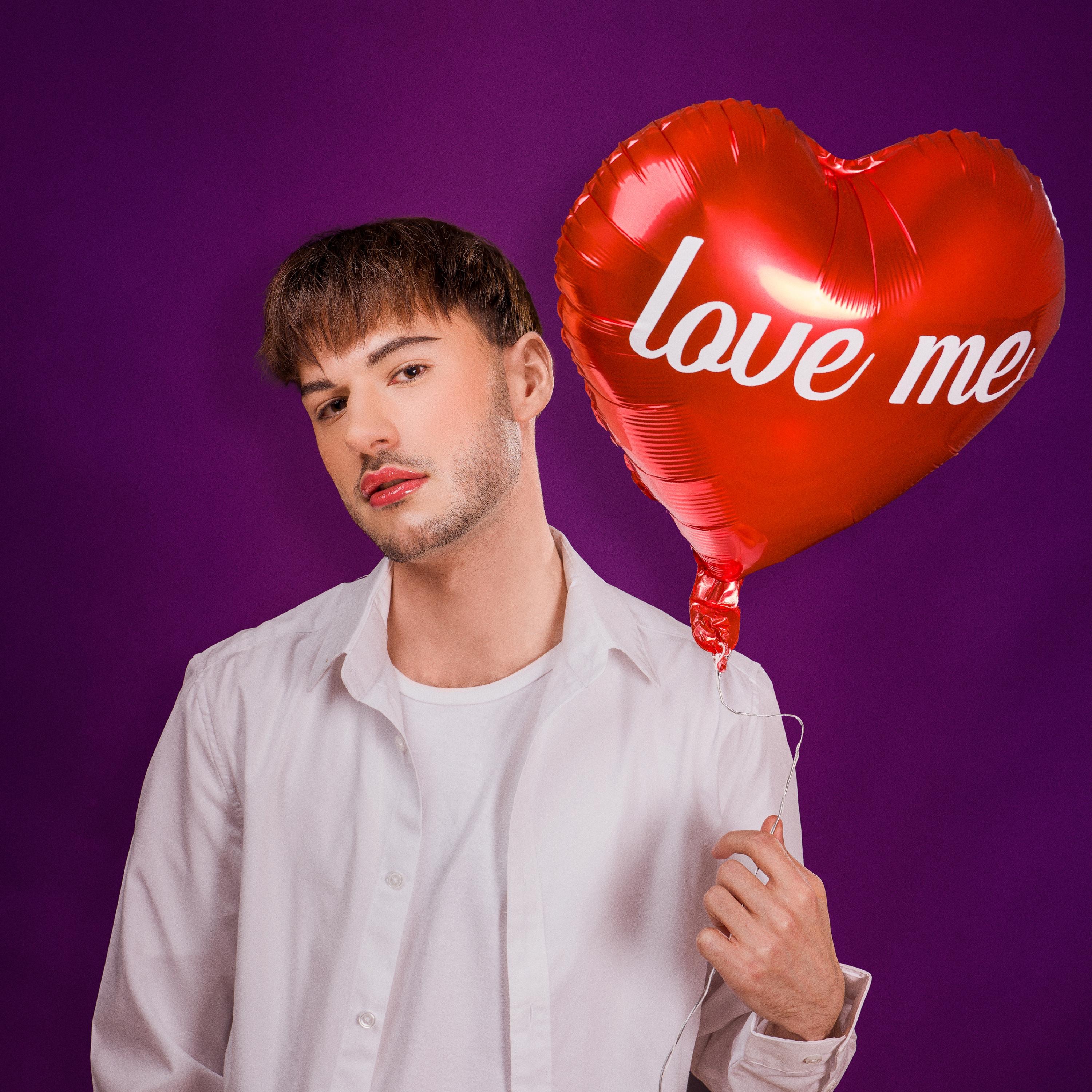love me - Single