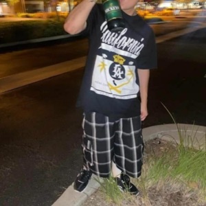 Straight Thugin (feat. TobyLowks)