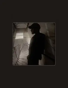 Yung Bevvo dinle, müzik videolarını izle, biyografisini oku, tur tarihlerini ve daha fazlasını gör!