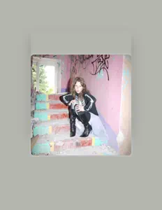 Listen to мс улыбочка, watch music videos, read bio, see tour dates & more!