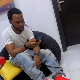 Hollarchase Yung Effissy