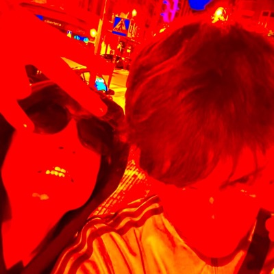 un demonio y un vampiro (feat. hectorkyra) - Single