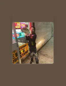 Dengarkan Lazybum69, tonton video musik, baca bio, lihat tanggal tur & lainnya!