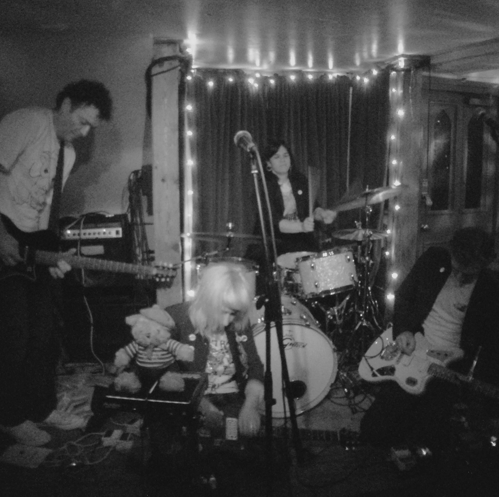 Dumb Contortion - Single