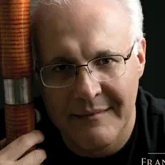 Frank Morelli: песни, клипы, биография, даты выступлений и многое другое.