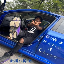 Glow up (feat. Marcellotheman) Majio